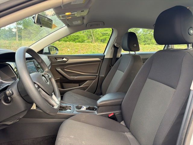 Thumbnail: 2019 Volkswagen Jetta - 15