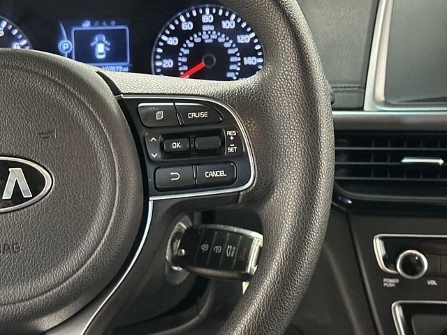 Thumbnail: 2018 Kia Optima - 9