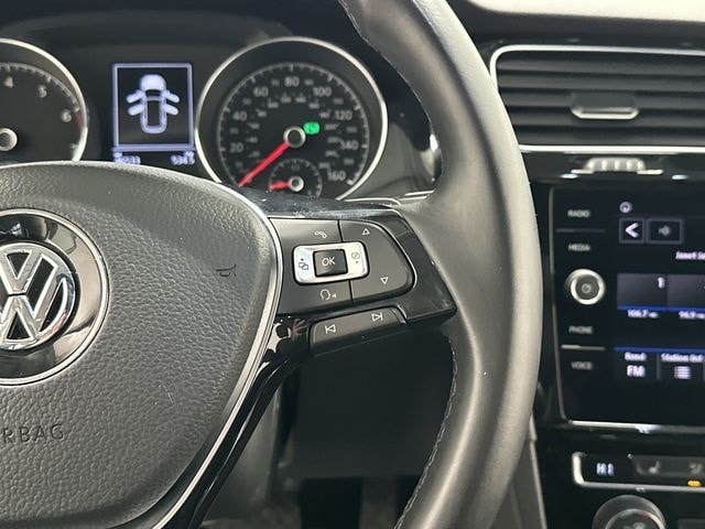 Thumbnail: 2018 Volkswagen e-Golf - 10