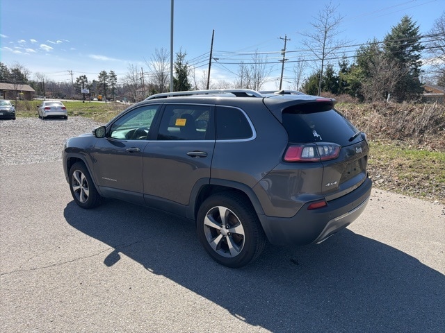 Thumbnail: 2019 Jeep Cherokee - 14