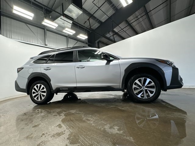 Thumbnail: 2025 Subaru Outback - 3