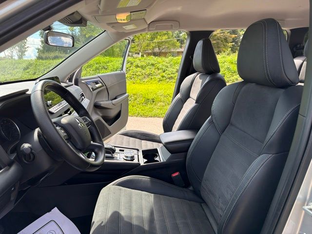 2022 Mitsubishi Outlander SE - Photo 19