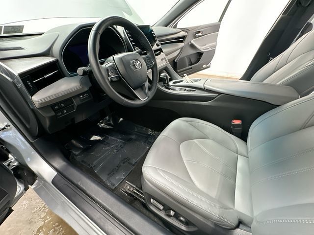 Thumbnail: 2021 Toyota Avalon - 16