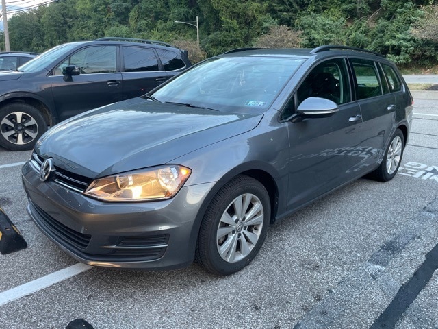 Thumbnail: 2017 Volkswagen e-Golf - 1