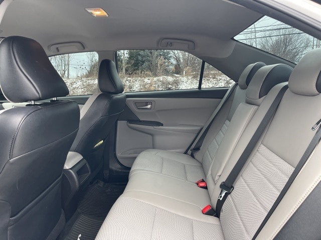 Thumbnail: 2016 Toyota Camry - 15