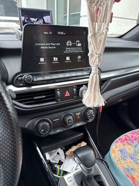 Thumbnail: 2021 Kia Forte - 10