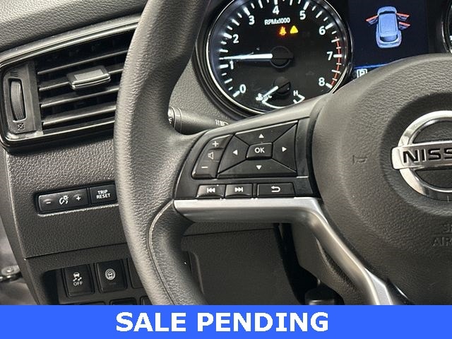 Thumbnail: 2020 Nissan Rogue Sport - 8