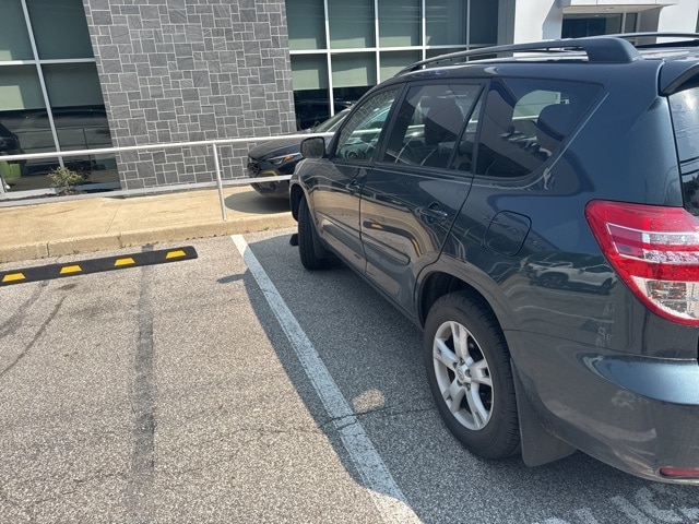 2012 Toyota RAV4  6