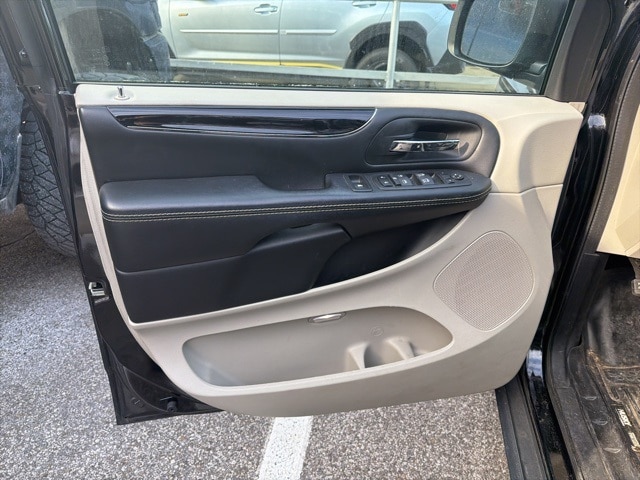 Thumbnail: 2020 Dodge Grand Caravan - 8