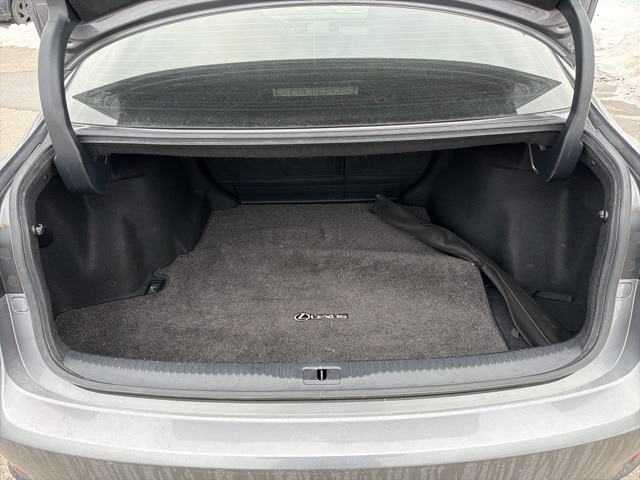 Thumbnail: 2016 Lexus IS - 12