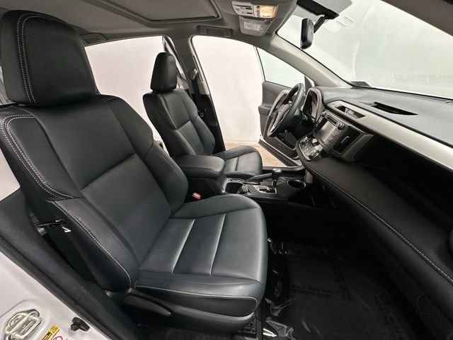 Thumbnail: 2013 Toyota RAV4 - 23