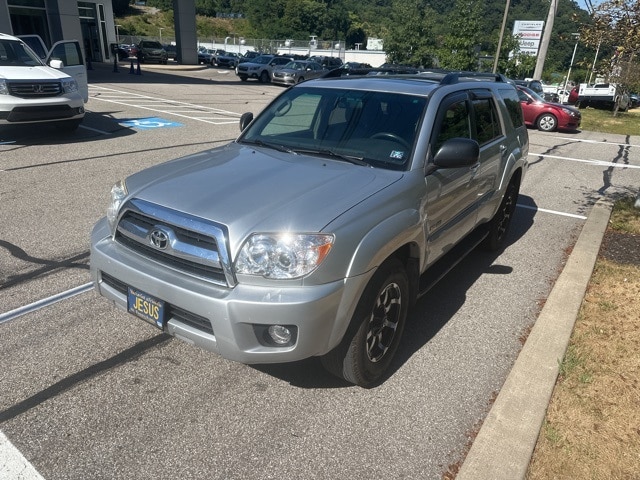 Thumbnail: 2006 Toyota 4Runner - 1