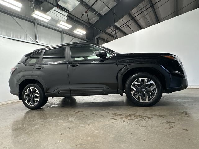 Thumbnail: 2025 Subaru Forester - 3