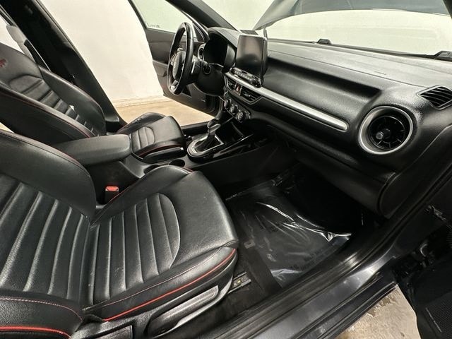 Thumbnail: 2021 Kia Forte - 21