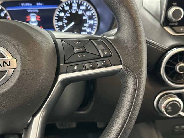 Thumbnail: 2023 Nissan Sentra - 9