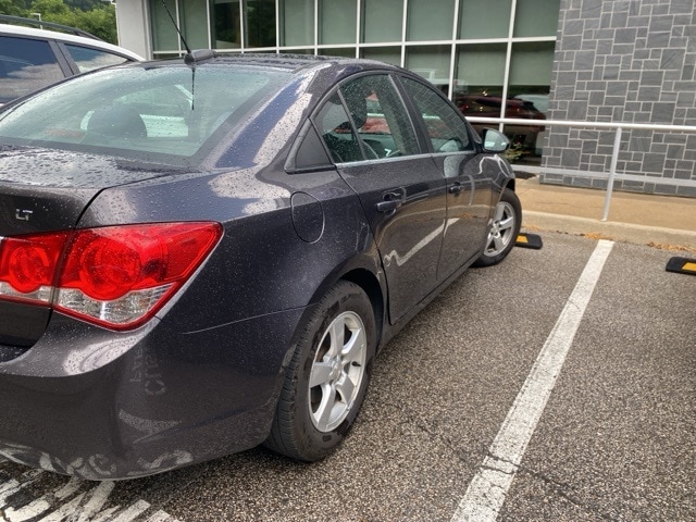 Thumbnail: 2016 Chevrolet Cruze - 3