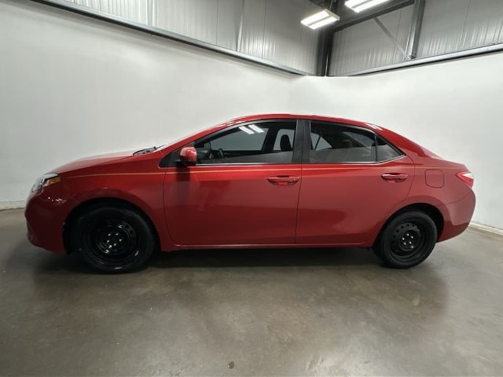 Used 2015 Toyota Corolla LE Sedan