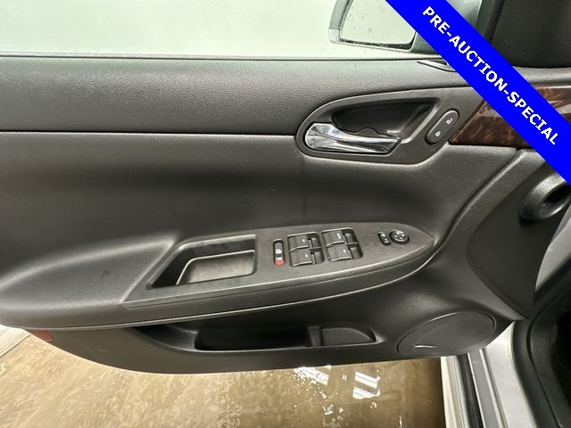 Thumbnail: 2015 Chevrolet Impala - 15