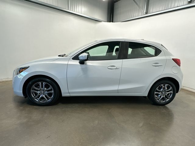 Used 2020 Toyota Yaris LE with VIN 3MYDLBJV3LY702209 for sale in Carnot-Moon, PA