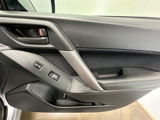 Thumbnail: 2017 Subaru Forester - 21