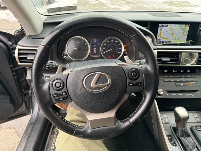 Thumbnail: 2016 Lexus IS - 19