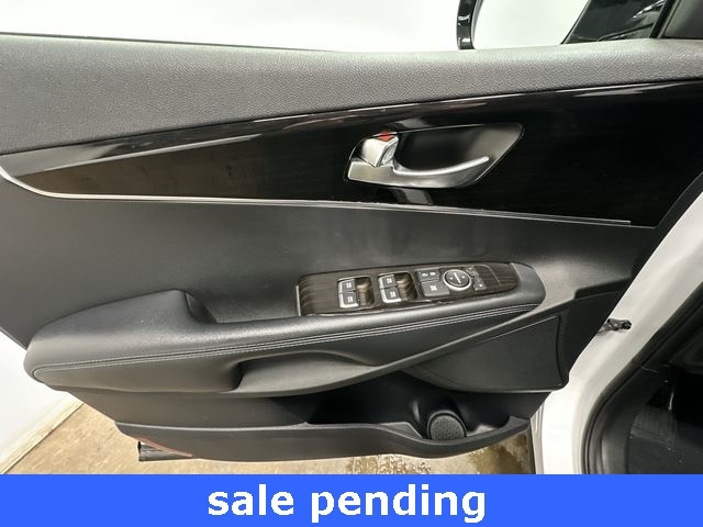 Thumbnail: 2019 Kia Sorento - 16