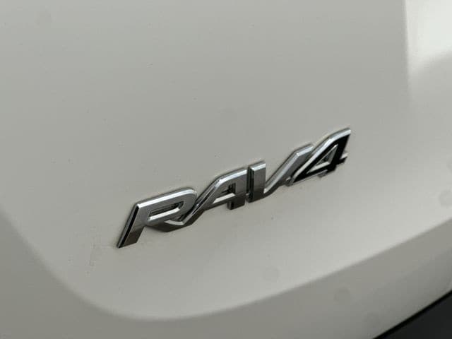 Thumbnail: 2013 Toyota RAV4 - 28