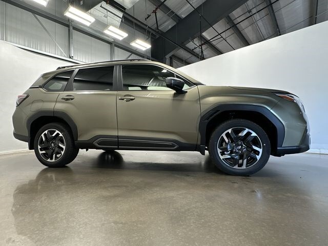 2025 Subaru Forester Limited photo 3