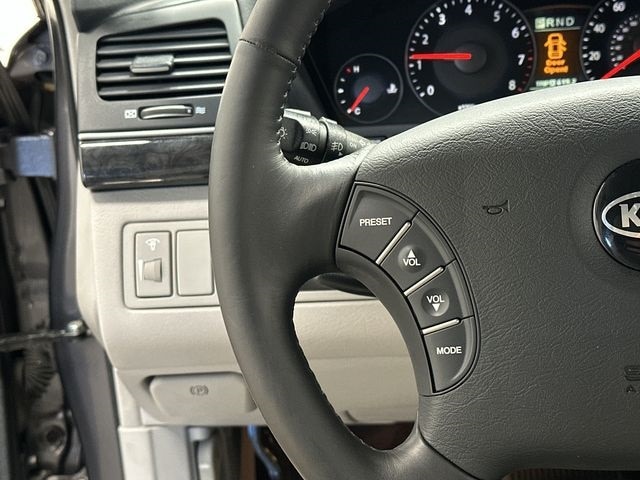 Thumbnail: 2009 Kia Amanti - 9