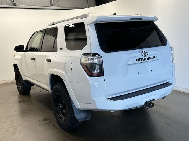Thumbnail: 2015 Toyota 4Runner - 29