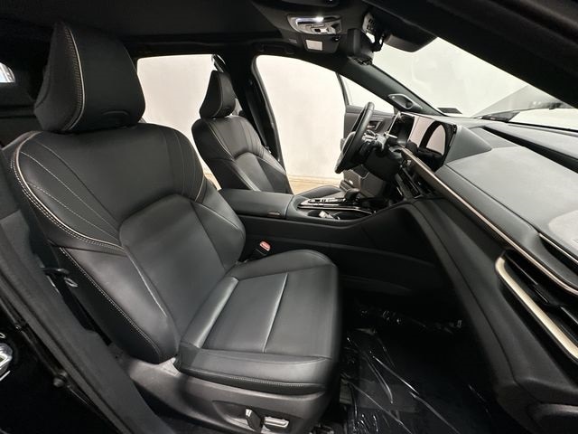 Thumbnail: 2025 Toyota Crown Signia - 20