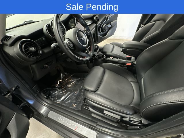 Thumbnail: 2019 MINI Cooper Hardtop - 15