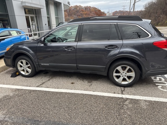 2013 Subaru Outback Premium -
                  Moon Township, PA