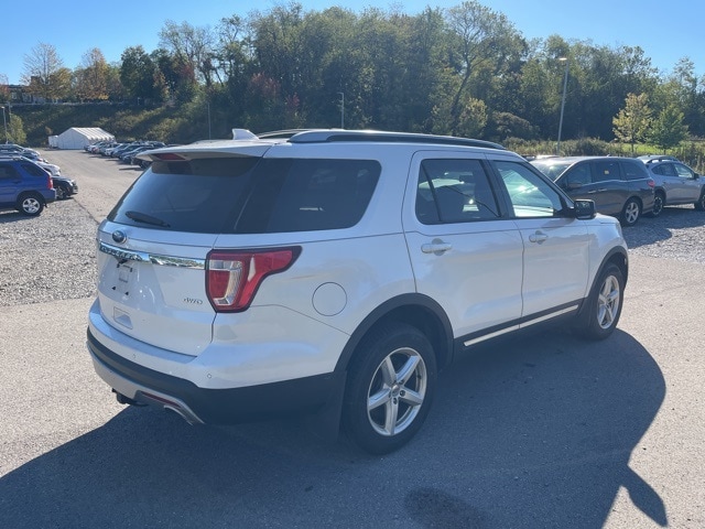 Thumbnail: 2016 Ford Explorer - 5