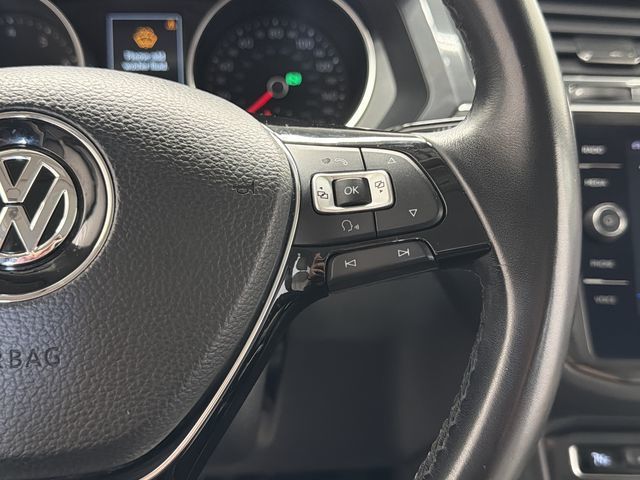 Thumbnail: 2018 Volkswagen Tiguan - 10