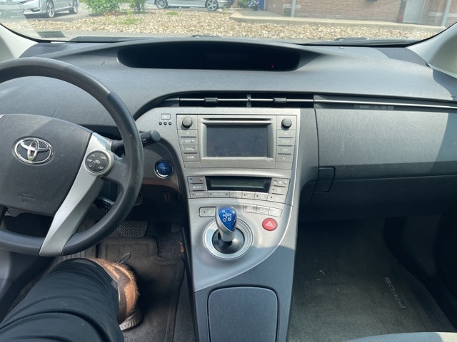 2012 Toyota Prius Two 14