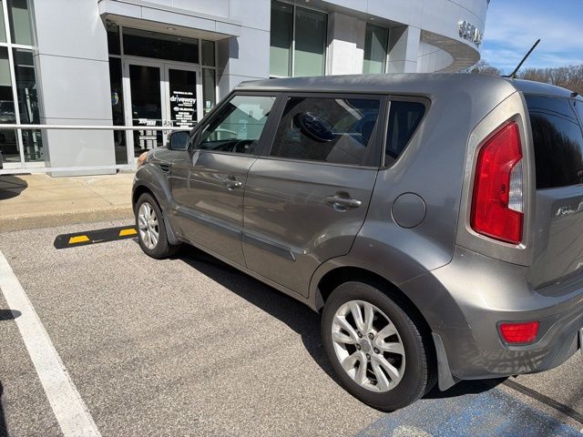 Thumbnail: 2012 Kia Soul - 10