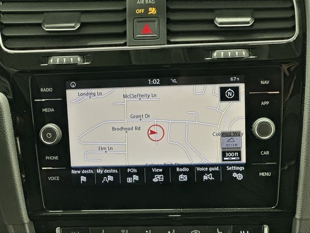 Thumbnail: 2018 Volkswagen e-Golf - 13