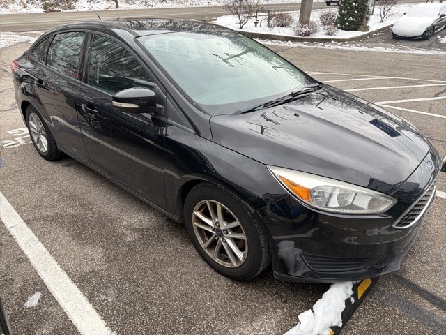 Thumbnail: 2016 Ford Focus - 9