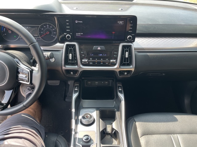 Thumbnail: 2022 Kia Sorento - 15