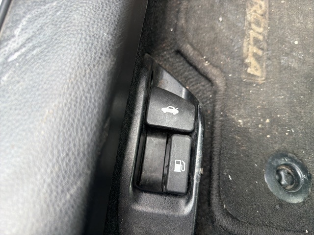 Thumbnail: 2022 Toyota Corolla - 24