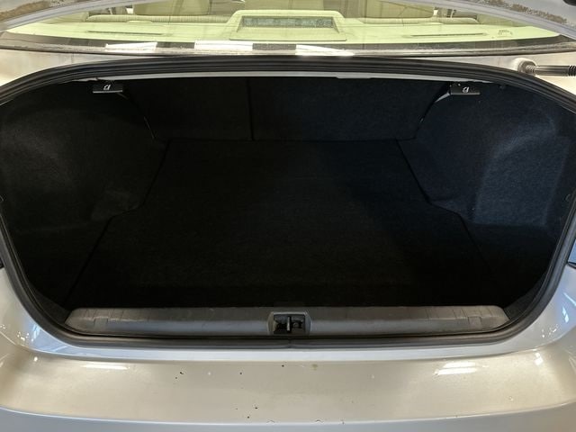 Thumbnail: 2013 Subaru Legacy - 21