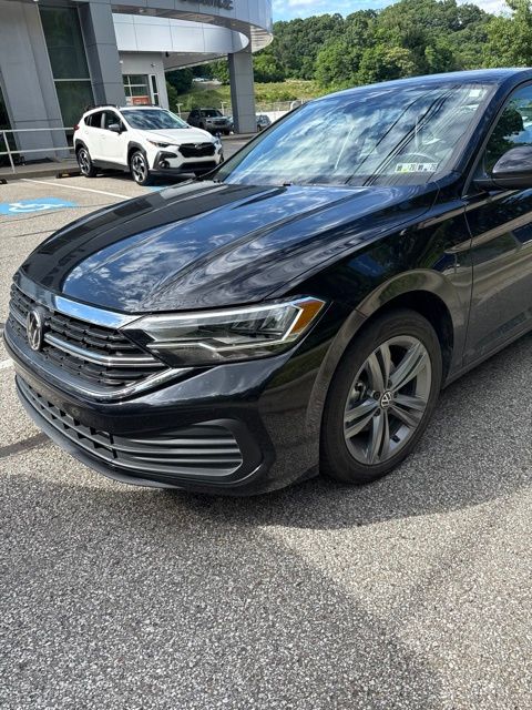 Thumbnail: 2024 Volkswagen Jetta - 4