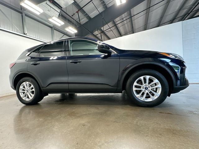 Thumbnail: 2021 Ford Escape - 3