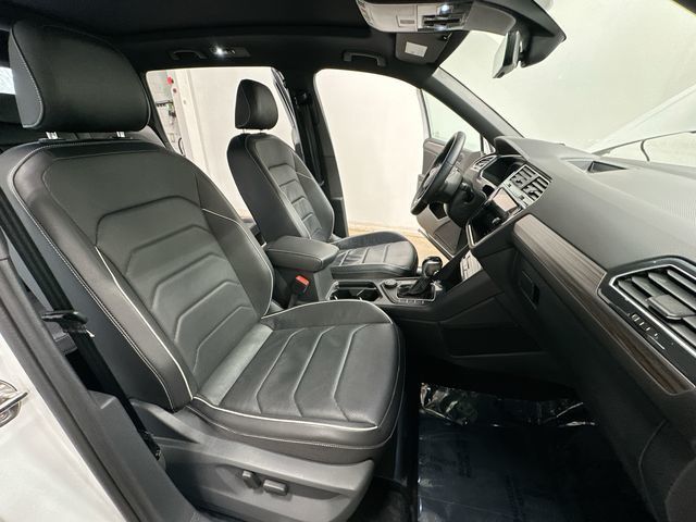 Thumbnail: 2022 Volkswagen Tiguan - 24