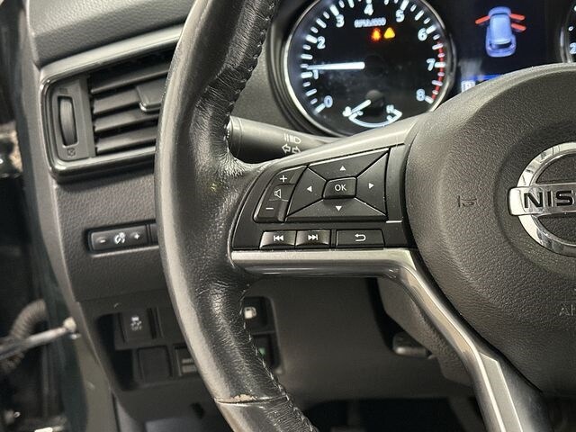 2018 Nissan Rogue SV 8