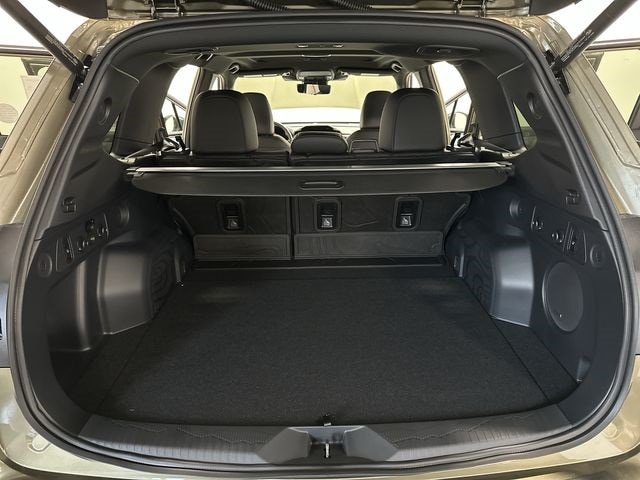 Thumbnail: 2026 Subaru Forester - 25