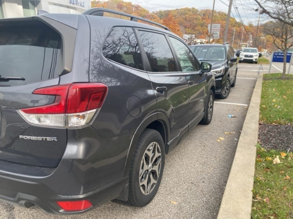 Used 2021 Subaru Forester Premium SUV