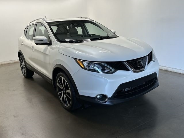 Thumbnail: 2018 Nissan Rogue Sport - 31