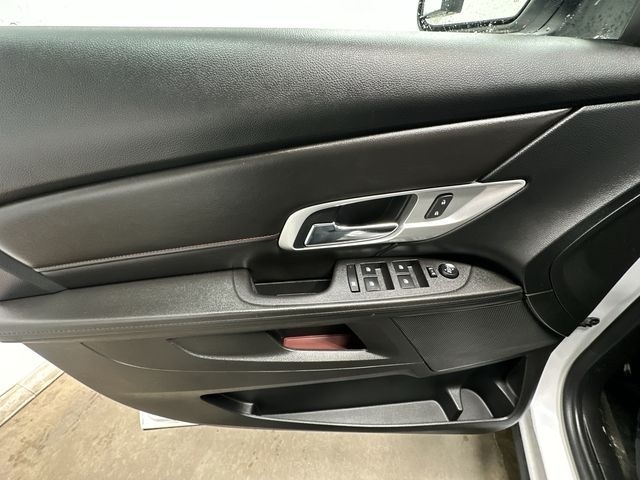 Thumbnail: 2017 GMC Terrain - 16